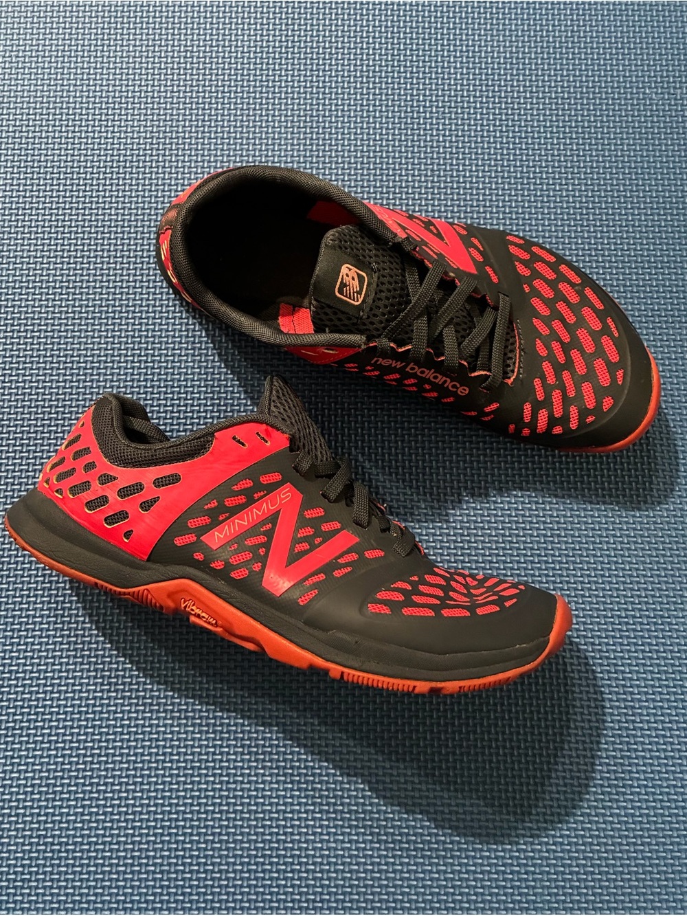 New Balance Minimus Cross-Training Shoe Women's Black & Red Athletic Shoes